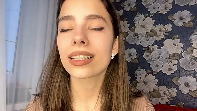 Snapshot of FranceHoder chatting on January 12, 2026, 2:02 pm FranceHoder online show from January 12, 2026, 2:02 pm