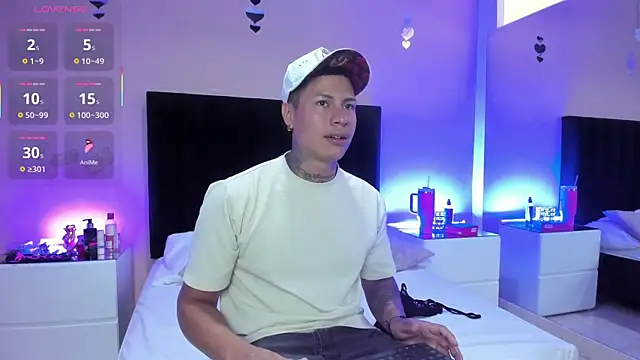 kaylaa sex online show from April 4, 2026, 2:56 pm