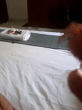 imurnee online show from December 3, 2025, 9:31 am