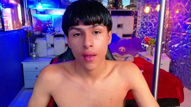 StormLuxX online show from March 4, 2026, 9:55 pm