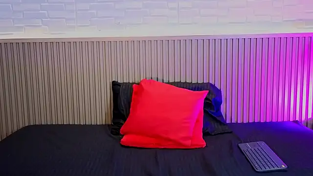 Snapshot of EmyVega chatting on February 27, 2026, 11:26 pm EmyVega online show from February 27, 2026, 11:26 pm