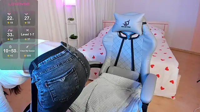 KrisDoeil online show from April 6, 2026, 2:07 am