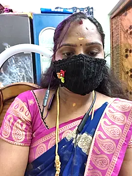 Tamil Pallavi online show from May 17, 2026, 3:23 pm