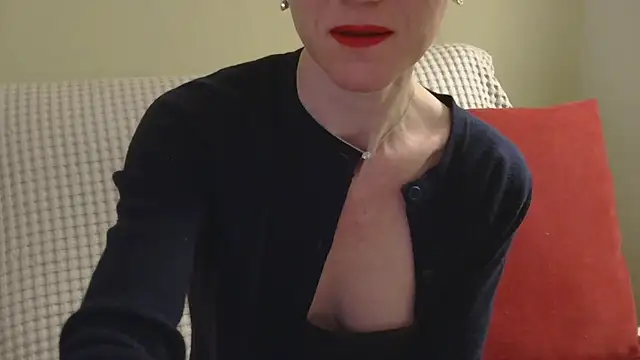 Snapshot of AuroraAG chatting on May 5, 2026, 1:14 pm AuroraAG online show from May 5, 2026, 1:14 pm