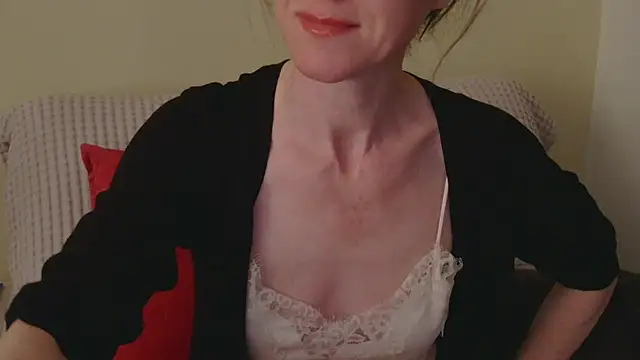 Snapshot of AuroraAG chatting on April 29, 2026, 10:30 am AuroraAG online show from April 29, 2026, 10:30 am