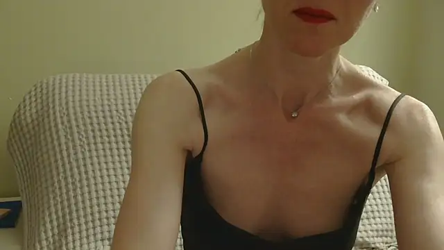 Snapshot of AuroraAG chatting on June 10, 2026, 8:21 pm AuroraAG online show from June 10, 2026, 8:21 pm