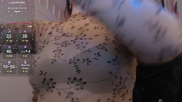 Snapshot of Nina_harpper_ chatting on February 16, 2026, 12:37 pm Nina harpper online show from February 16, 2026, 12:37 pm