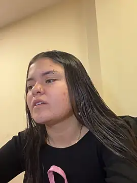 Camila Duarte2 online show from April 13, 2026, 1:26 pm