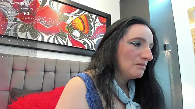 Andre cloefoxx  online show from April 4, 2026, 1:06 pm