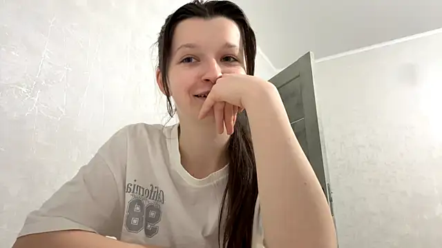 EllieBerrie online show from December 16, 2025, 1:15 pm