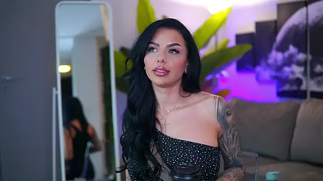 Ivy Trix online show from February 9, 2026, 7:23 pm