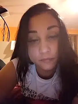 ninasex1995 online show from December 4, 2025, 8:19 pm