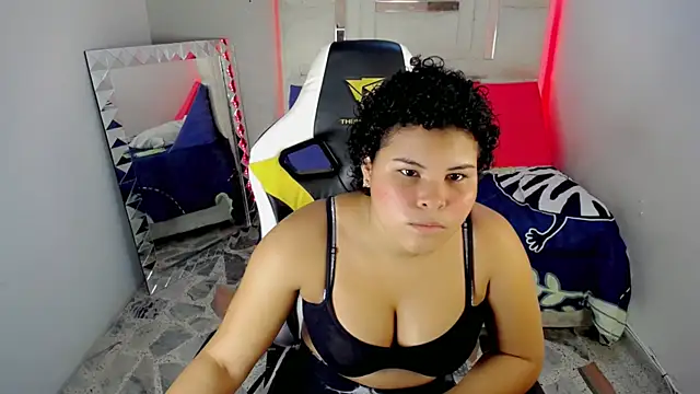 Snapshot of Baileyy_ chatting on December 4, 2025, 5:23 pm Baileyy online show from December 4, 2025, 5:23 pm