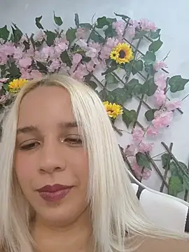 Snapshot of KasumiSophia chatting on May 26, 2026, 2:26 pm KasumiSophia online show from May 26, 2026, 2:26 pm