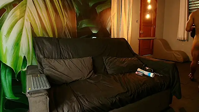 IAN KNOX online show from December 3, 2025, 3:40 am