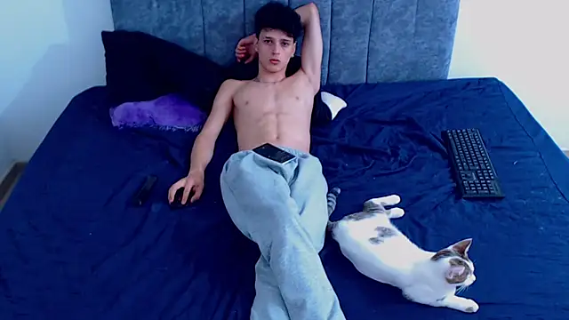 Snapshot of hottie_couplee chatting on March 30, 2026, 9:16 pm hottie couplee online show from March 30, 2026, 9:16 pm