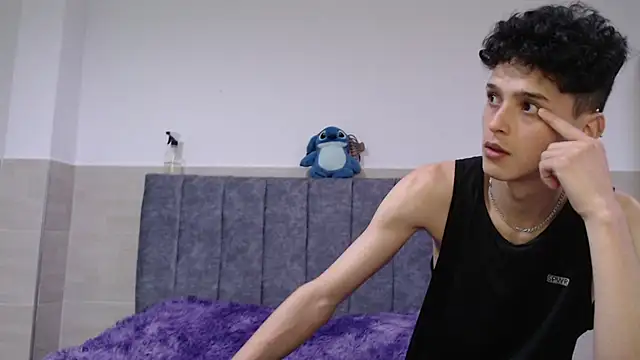 Snapshot of hottie_couplee chatting on January 9, 2026, 10:06 pm hottie couplee online show from January 9, 2026, 10:06 pm