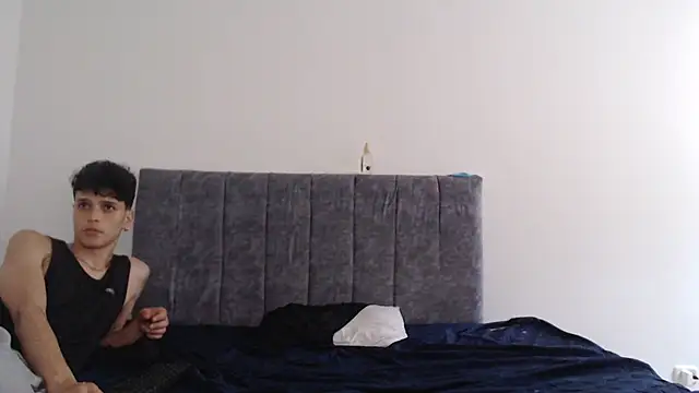 Snapshot of hottie_couplee chatting on March 17, 2026, 10:46 pm hottie couplee online show from March 17, 2026, 10:46 pm