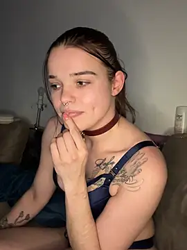 Snapshot of LoreenKinky chatting on January 17, 2026, 5:38 pm LoreenKinky online show from January 17, 2026, 5:38 pm