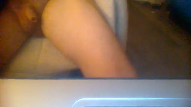 Snapshot of moneymaker50 chatting on May 28, 2026, 5:37 am moneymaker50 online show from May 28, 2026, 5:37 am