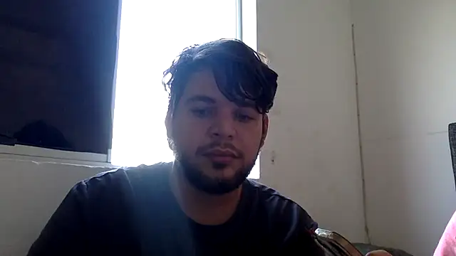 yourlatinhot online show from May 31, 2026, 10:43 pm