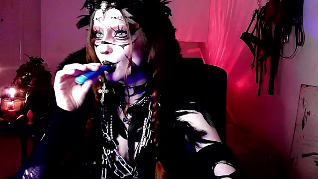 Snapshot of EmpressMorrigan chatting on January 13, 2026, 1:26 pm EmpressMorrigan online show from January 13, 2026, 1:26 pm