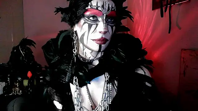 Snapshot of EmpressMorrigan chatting on December 23, 2025, 10:47 am EmpressMorrigan online show from December 23, 2025, 10:47 am