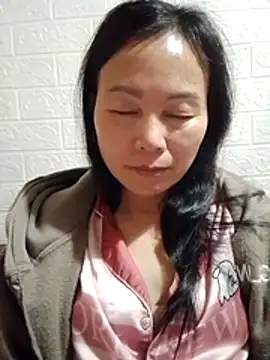 Snapshot of Lili-123k chatting on February 26, 2026, 7:47 pm Lili-123k online show from February 26, 2026, 7:47 pm