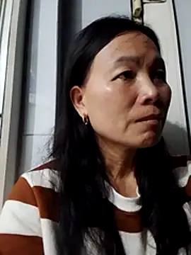 Snapshot of Lili-123k chatting on February 7, 2026, 10:29 pm Lili-123k online show from February 7, 2026, 10:29 pm