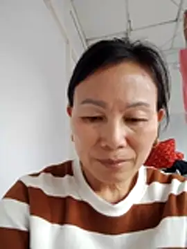 Snapshot of Lili-123k chatting on February 3, 2026, 6:22 am Lili-123k online show from February 3, 2026, 6:22 am