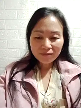 Snapshot of Lili-123k chatting on February 12, 2026, 1:11 pm Lili-123k online show from February 12, 2026, 1:11 pm