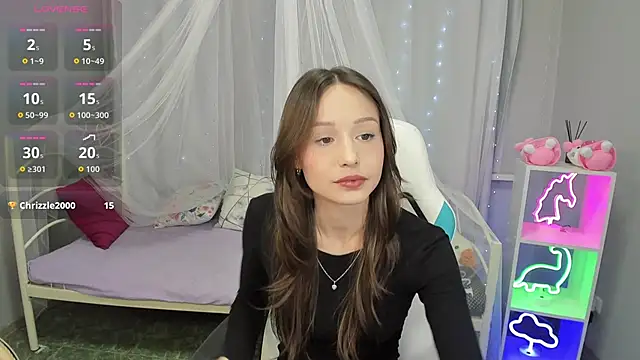 LunaPierce online show from December 3, 2025, 1:54 pm