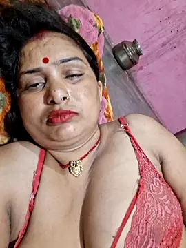 Your-shreya143 online show from May 17, 2026, 10:21 pm