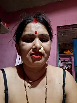 Your-shreya143 online show from May 13, 2026, 9:00 pm