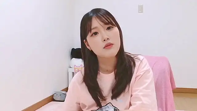 mashiro-desu online show from December 20, 2025, 10:29 am