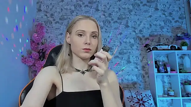 Gina Gina love online show from April 18, 2026, 1:08 am