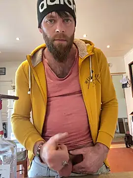 Snapshot of Bigdaad92 chatting on March 9, 2026, 12:41 pm Bigdaad92 online show from March 9, 2026, 12:41 pm