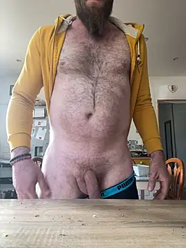 Snapshot of Bigdaad92 chatting on April 15, 2026, 7:14 am Bigdaad92 online show from April 15, 2026, 7:14 am