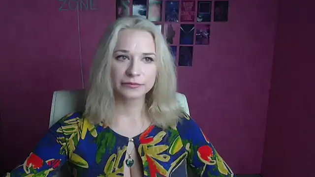 Melodie Aster online show from April 10, 2026, 5:25 am