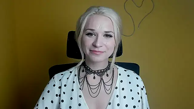 Melodie Aster online show from April 13, 2026, 11:25 am