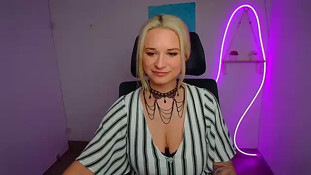 Melodie Aster online show from April 3, 2026, 11:38 am