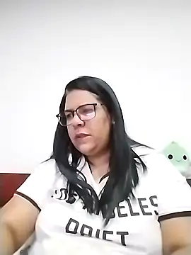 Snapshot of Carameloswing1 chatting on December 4, 2025, 12:42 am Carameloswing1 online show from December 4, 2025, 12:42 am