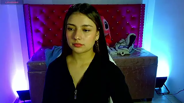 Snapshot of Diamond_juliana chatting on April 15, 2026, 3:23 am Diamond juliana online show from April 15, 2026, 3:23 am