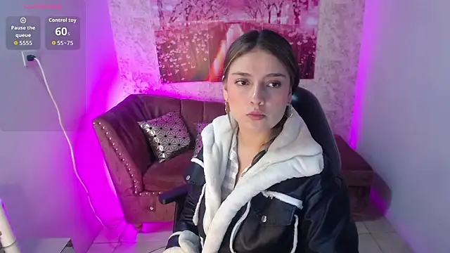 Diamond juliana online show from February 6, 2026, 3:24 am