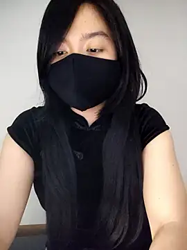 Snapshot of Miky_Lyn chatting on January 5, 2026, 8:01 pm Miky Lyn online show from January 5, 2026, 8:01 pm