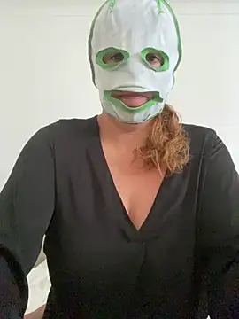 Snapshot of maryhotsexy chatting on December 18, 2025, 12:09 pm maryhotsexy online show from December 18, 2025, 12:09 pm