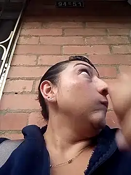 Snapshot of Valeria_montana_ chatting on April 2, 2026, 11:28 am Valeria montana online show from April 2, 2026, 11:28 am