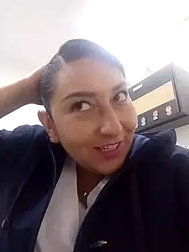 Snapshot of Valeria_montana_ chatting on April 13, 2026, 11:36 am Valeria montana online show from April 13, 2026, 11:36 am