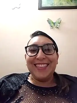 Snapshot of Valeria_montana_ chatting on April 22, 2026, 12:06 am Valeria montana online show from April 22, 2026, 12:06 am