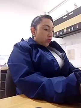 Snapshot of Valeria_montana_ chatting on March 31, 2026, 12:07 pm Valeria montana online show from March 31, 2026, 12:07 pm